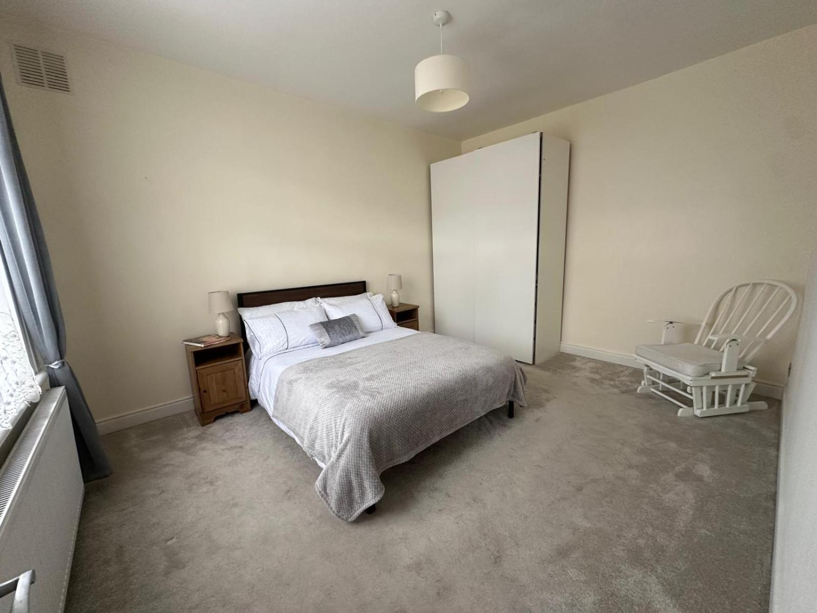 Luxurious Living 4 Bedroom Home London Bagian luar foto